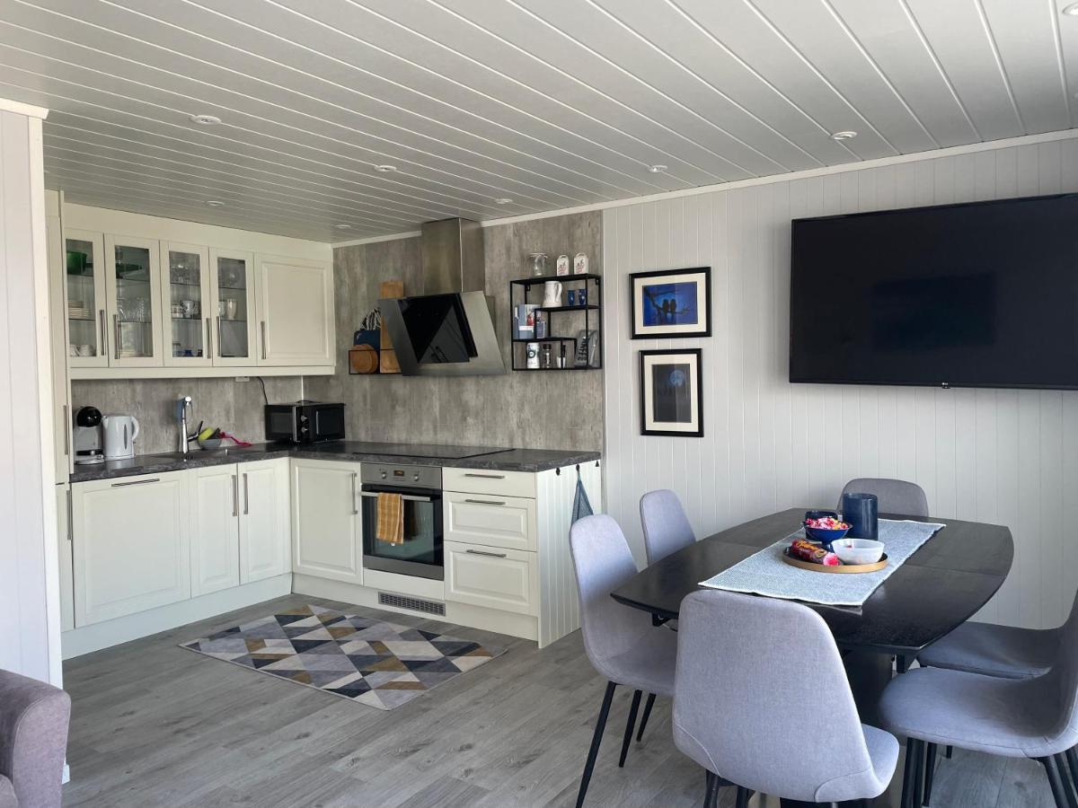 Luxurious Cabin By The Waterfront Leknes Exterior foto